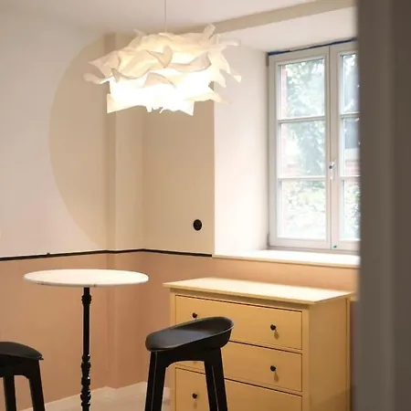 Apartment Energetic In Center!