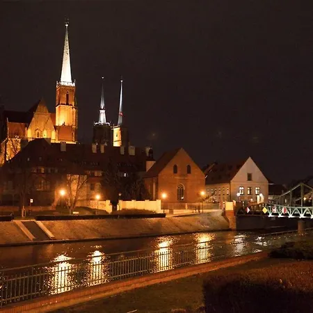 Energetic In Center! Apartment Wroclaw